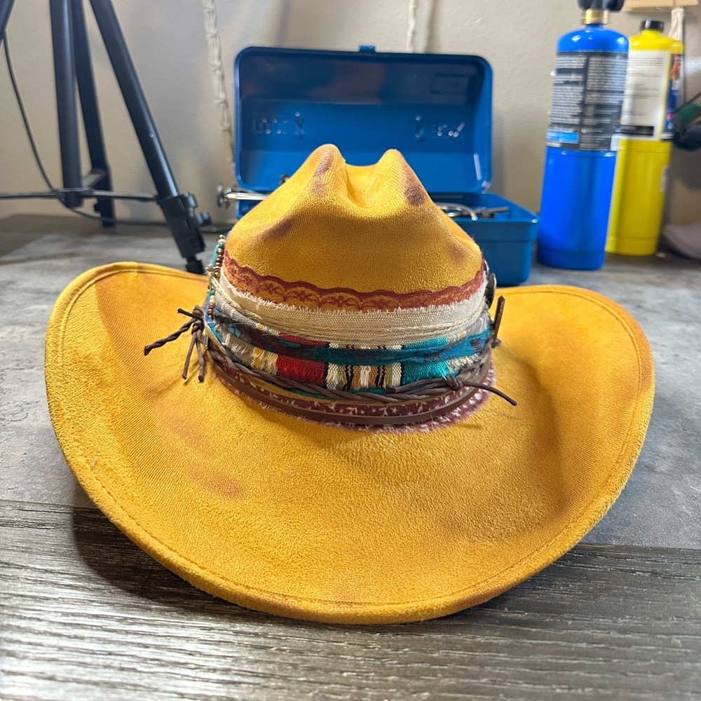 NWT Yellowstone Custom Cowgirl Hat